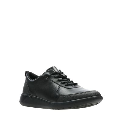 scape street youth clarks