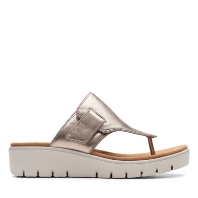 clarks toe post sandals uk