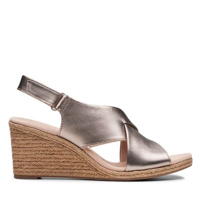 clarks nubuck wedge sandals with backstrap helio float