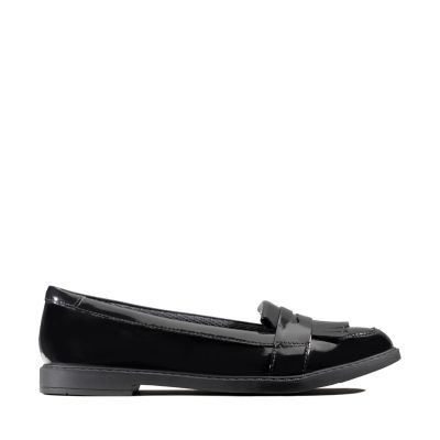 clarks patent loafers