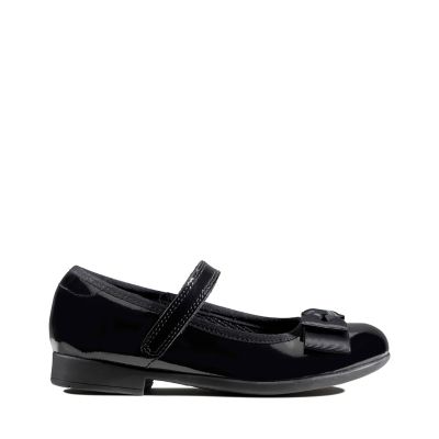 clarks kids black shoes