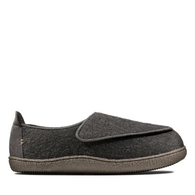 slippers clarks mens