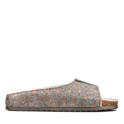 clarks sheepskin slippers