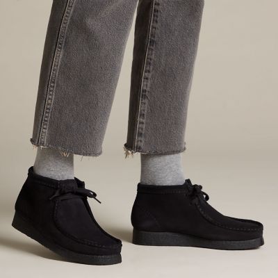 clarks wallabee boot black