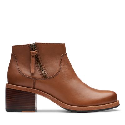 clarks tan leather boots