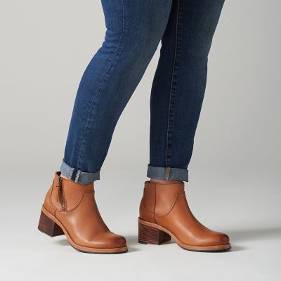 clarks clarkdale boots womens