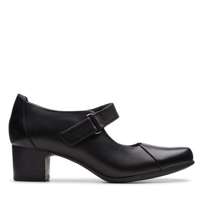 clarks ladies ankle strap shoes