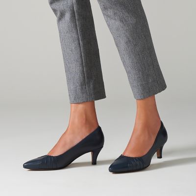 clarks kitten heel pumps