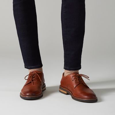 clarks dezmin plain