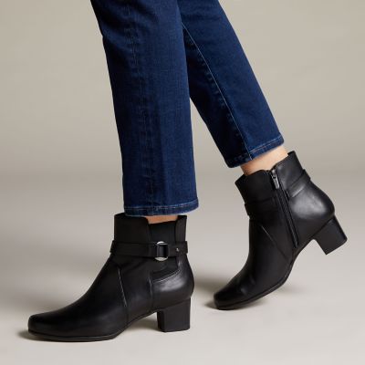 clarks booties canada