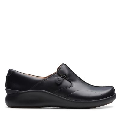 un loop black leather shoes