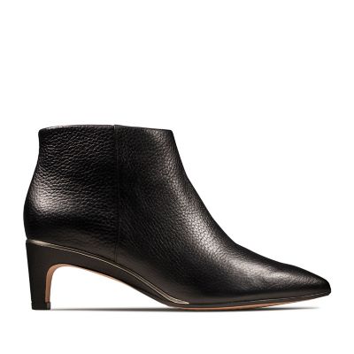 clarks kitten heel boots