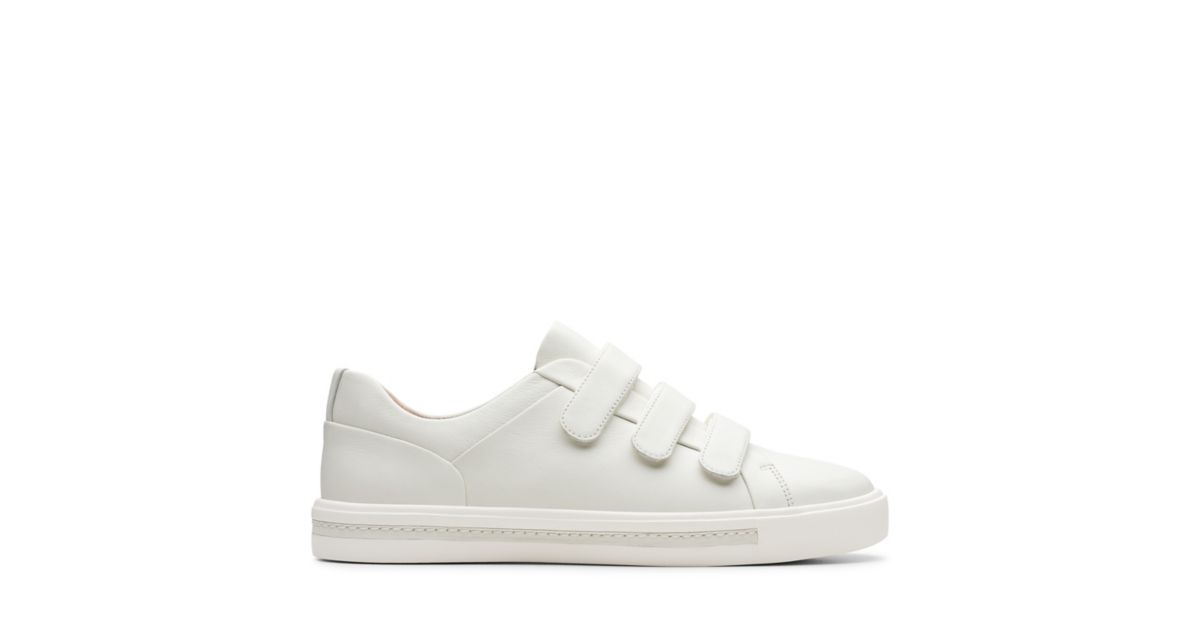 clarks un maui strap sneaker