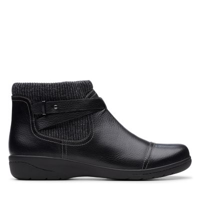 clarks clearance boots