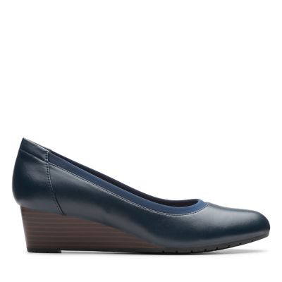 clarks womens navy flat shoes