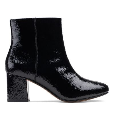 clarks ladies leather ankle boots