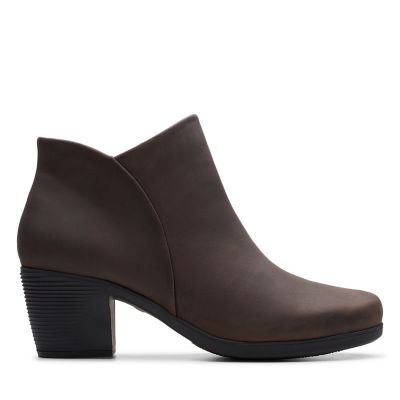 clarks short booties