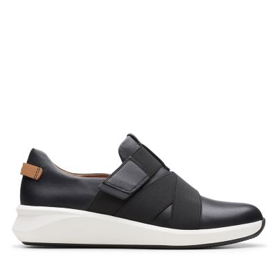 clarks women's slip on sneakers