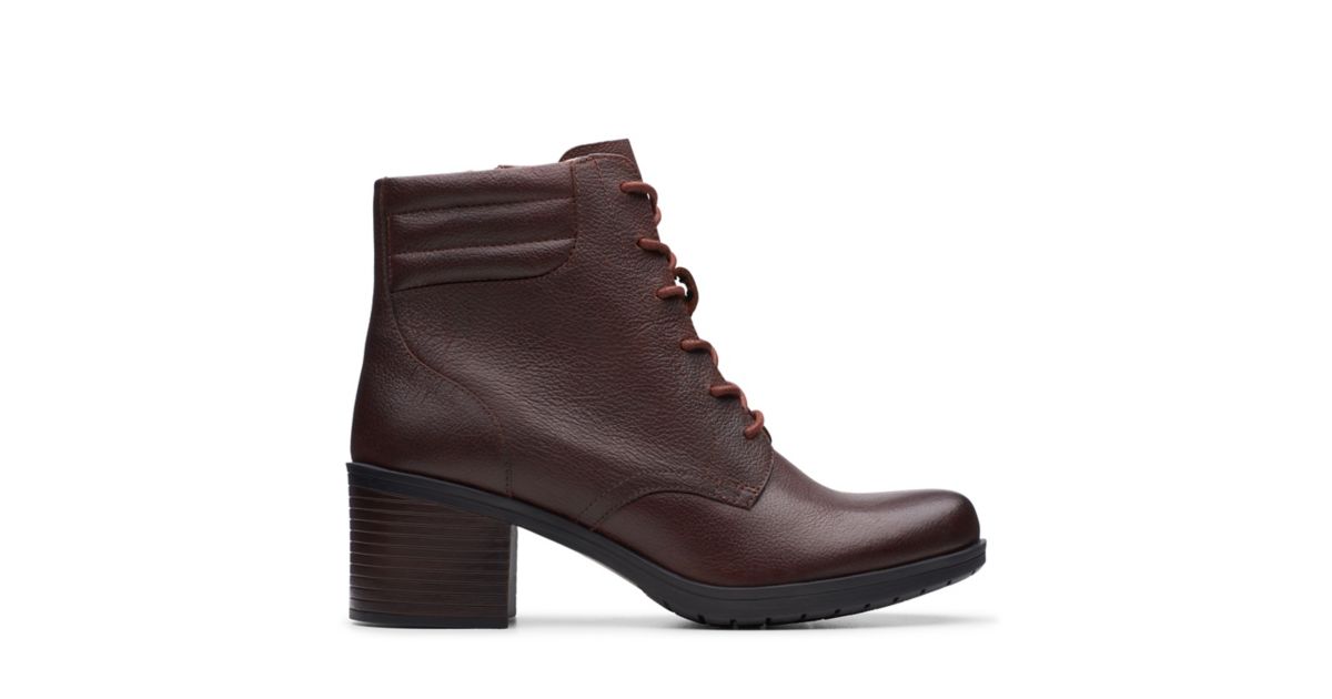 hollis jasmine bootie clarks