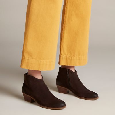 clarks nature v boots