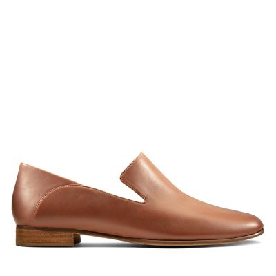 clarks soft sole shoes