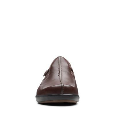 clarks un loop brown