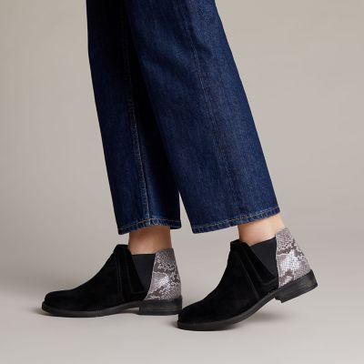 clarks demi beat black leather