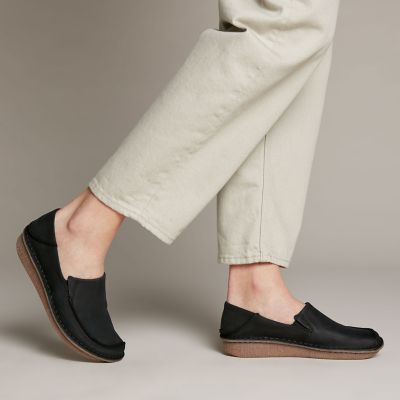 clarks wallabee boots sale