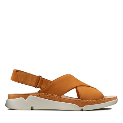 clarks ladies tan sandals