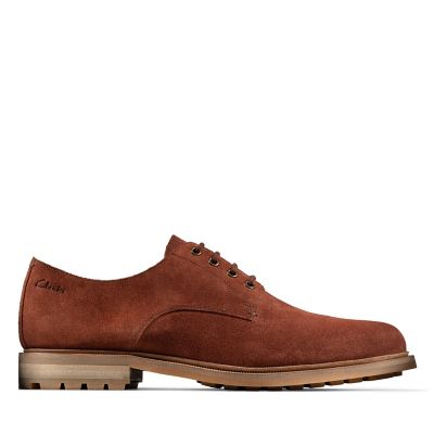 clarks tan shoes