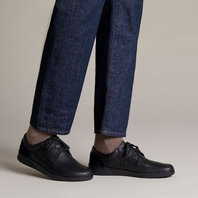 clarks oakland lace black