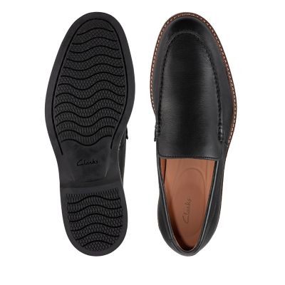 clarks atticus black