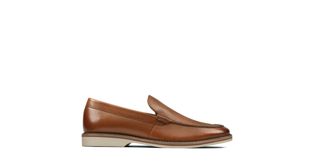 clarks atticus tan
