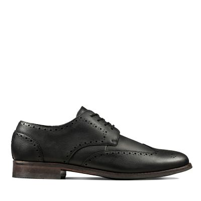 clarks wingtip black