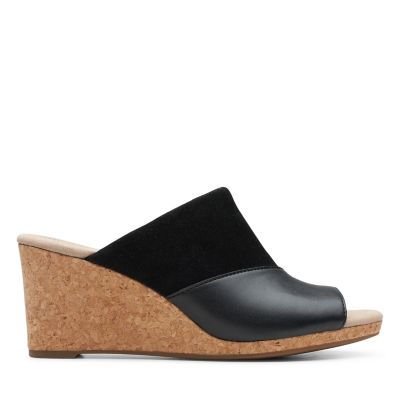 clarks wedges canada