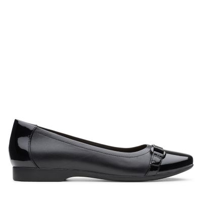 clarkes ladies flat shoes