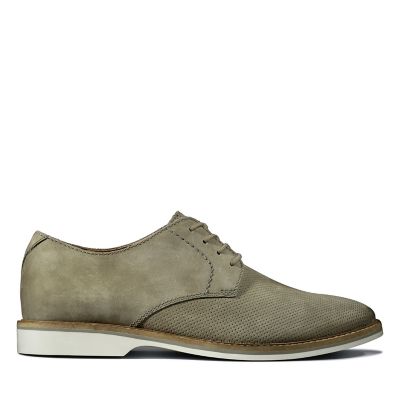 clarks wide fitting shoes
