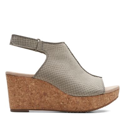 clarks wide fit wedge sandals