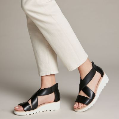 clarks women's rise sandals