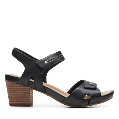 clarks black leather sandals