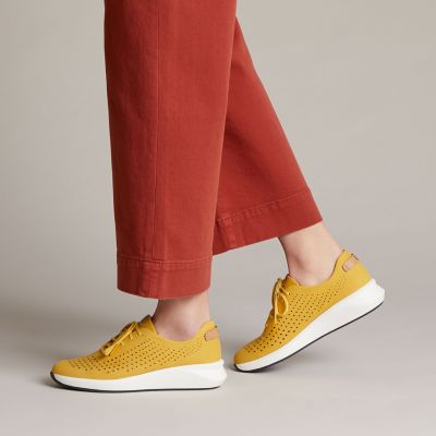 clarks ladies yellow shoes