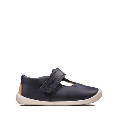 clarks pre walkers boys