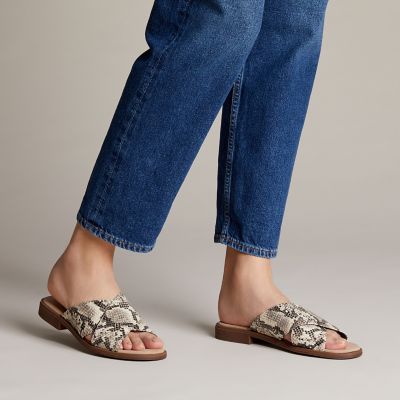 clarks ivy sandals