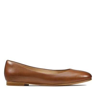 clarks brown flats