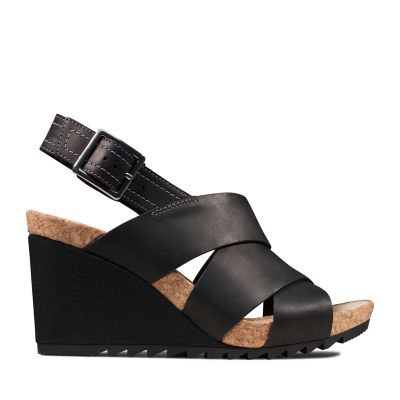 clarks tan wedges