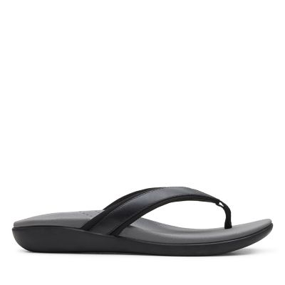 clarks cloudsteppers flip flops