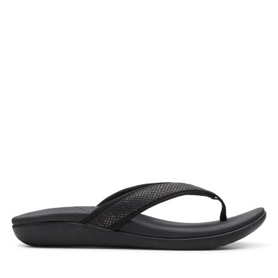 clarks womens slippers canada