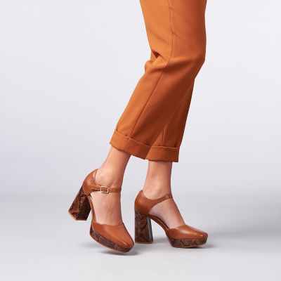 clarks sheer 35 strap