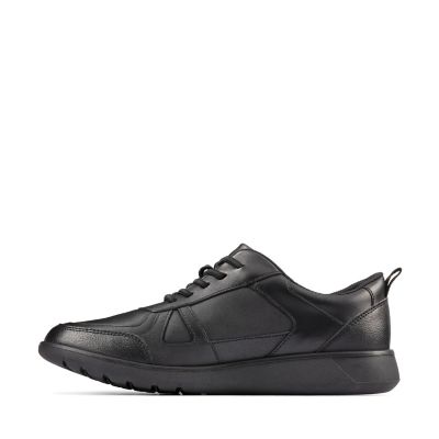 scape street youth clarks