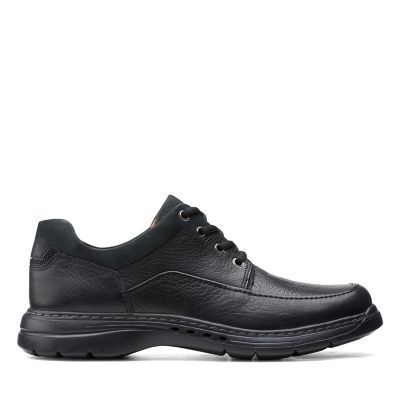 clarks mens wide fit trainers